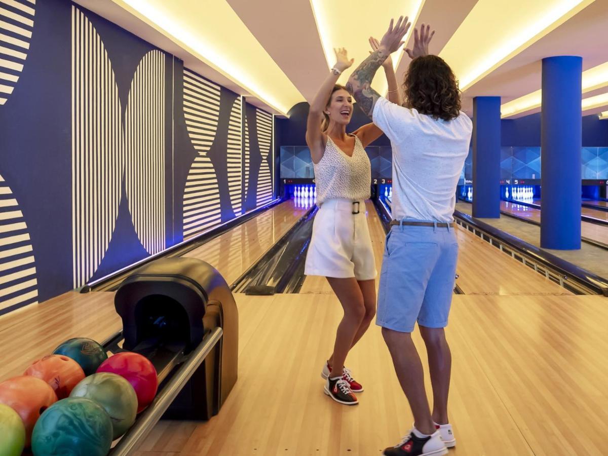 فندق Ocean Eden Bay (Adults Only) Spring Rises المظهر الخارجي الصورة Bowling