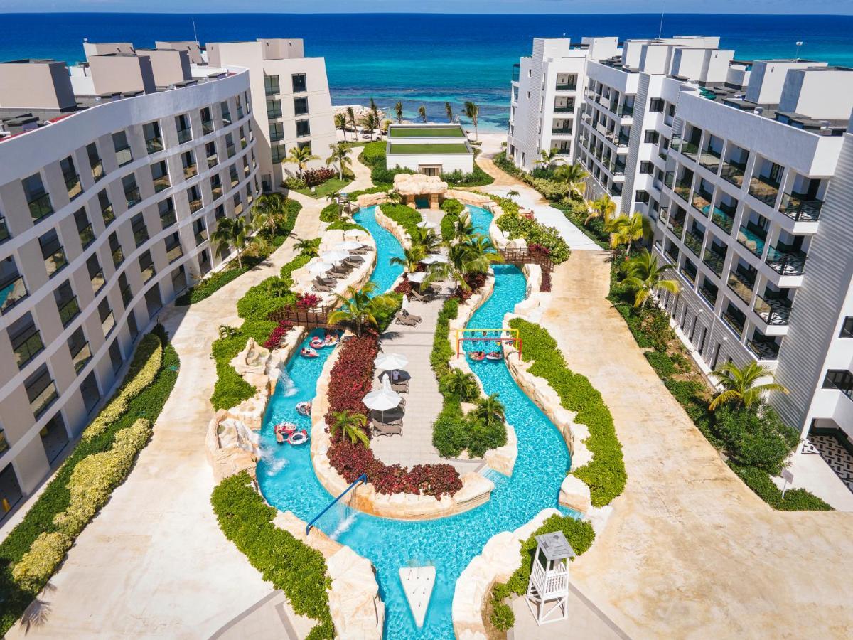 فندق Ocean Eden Bay (Adults Only) Spring Rises المظهر الخارجي الصورة Aerial view of the resort