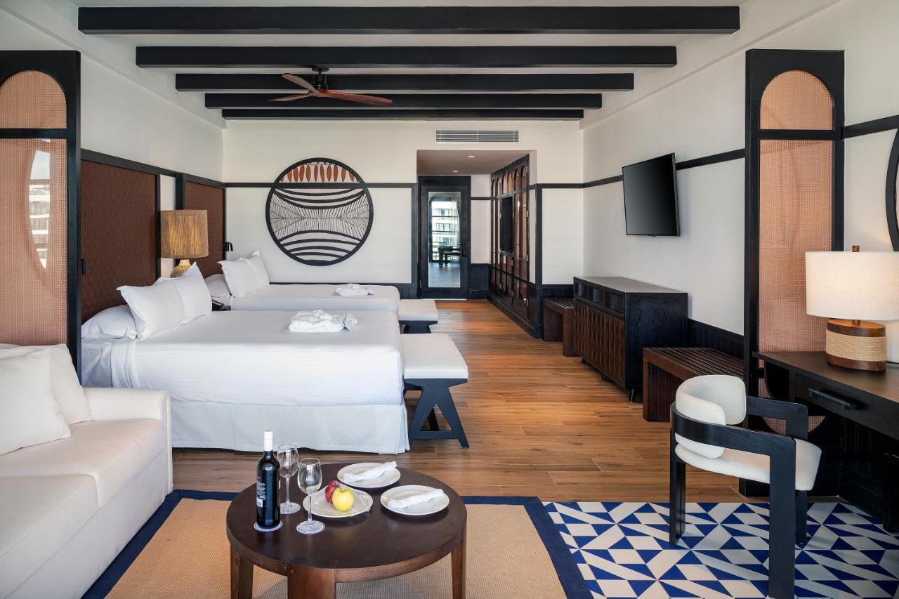 فندق Ocean Eden Bay (Adults Only) Spring Rises المظهر الخارجي الصورة A room at the hotel