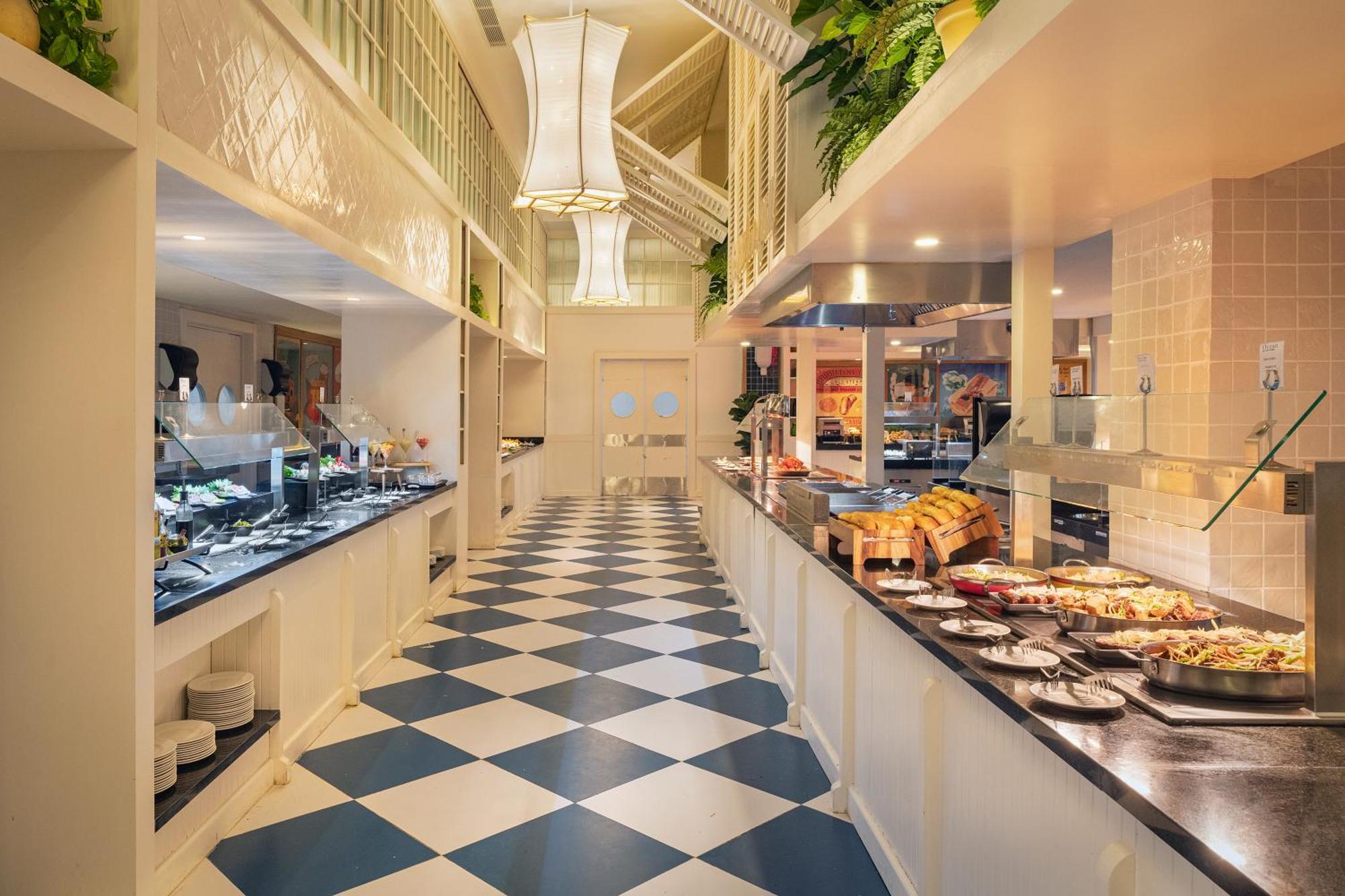 فندق Ocean Eden Bay (Adults Only) Spring Rises المظهر الخارجي الصورة The buffet at the hotel